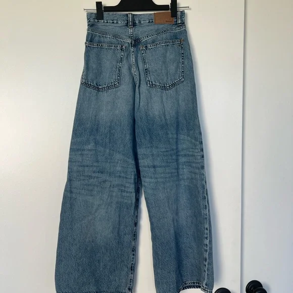 Petite Superwide-Leg Jeans: Airy Denim Edition - Picture 4 of 5